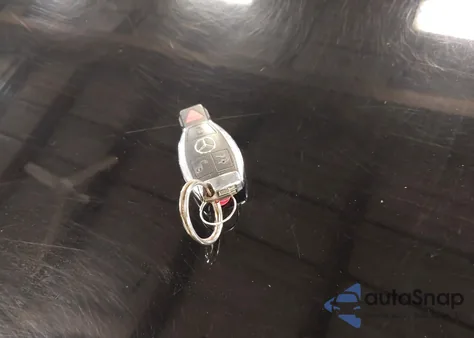 2015 Mercedes-Benz C-Class C 300 из США, поврежденный, VIN 55SWF4KB1FU005571